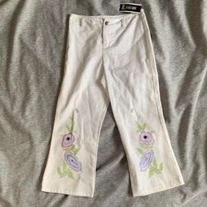 Amy Byer white floral white pants - 12